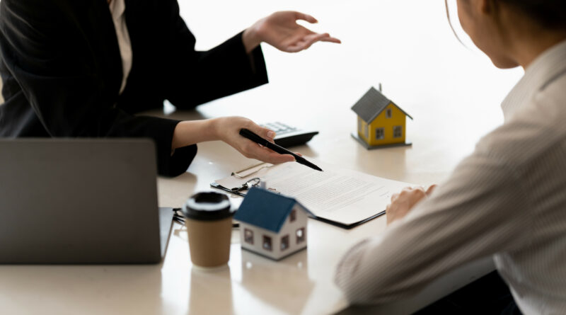 Scopri i nostri corsi serali di property management e diventa un esperto nella gestione immobiliare in Italia. Consulenze personalizzate e formazione su misura per il tuo successo!