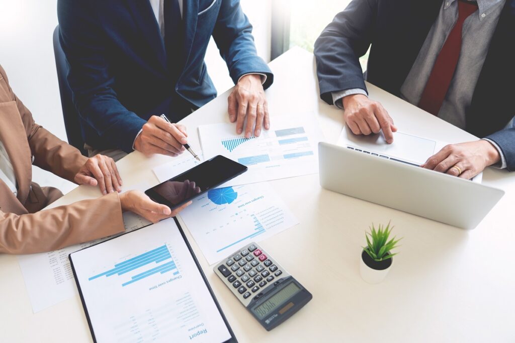 Scopri i vantaggi di collaborare con sviluppatori immobiliari e come possiamo aiutarti con consulenze personalizzate e formazione per property manager in Italia.