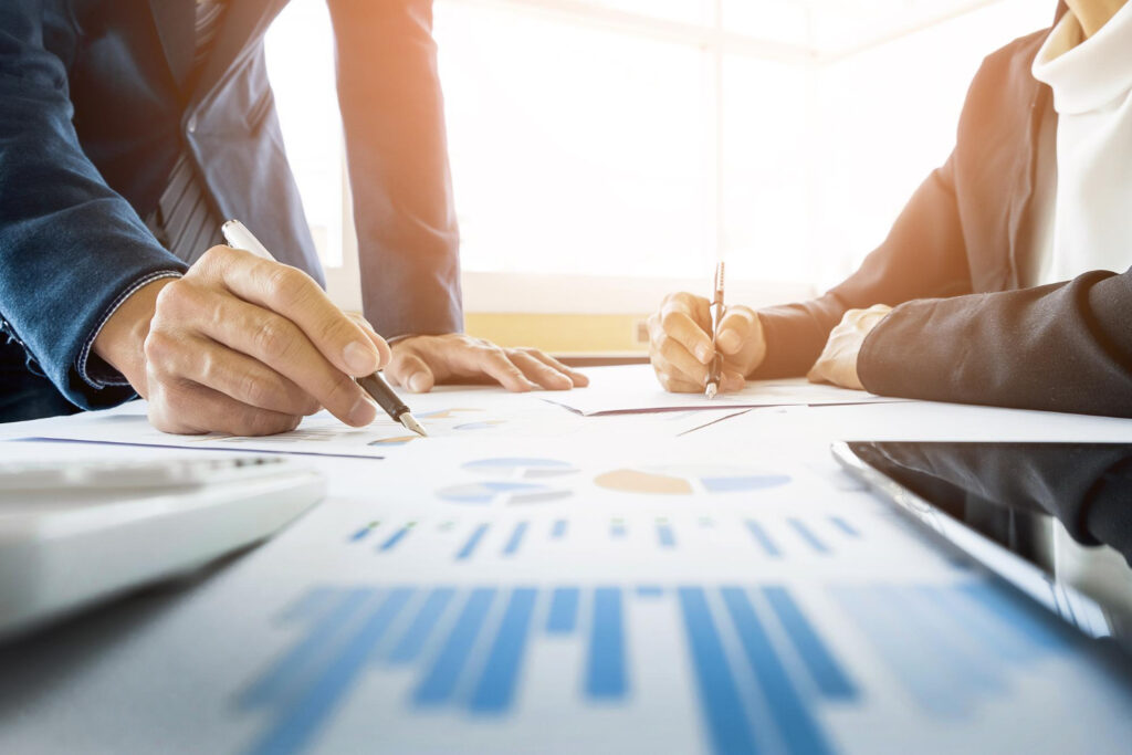 Scopri come i nostri consulenti per l'efficienza delle operazioni possono aiutarti a ottimizzare la gestione delle tue proprietà in Italia con consulenze e formazione su misura.